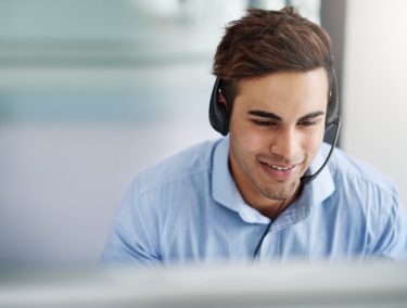 We advise and deliver.